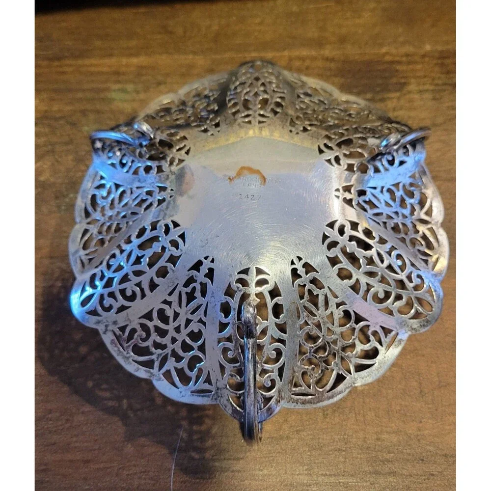 Wm Rogers Lovelace Silver Plated Tri Footed Candy Dish - EPNS 1427 - 1940's